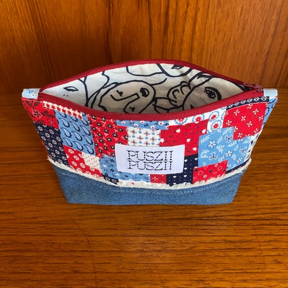 Handmade Quilted Zipper Pouch - Makeup Bag - Toiletry Bag - Picture 9 of 11
